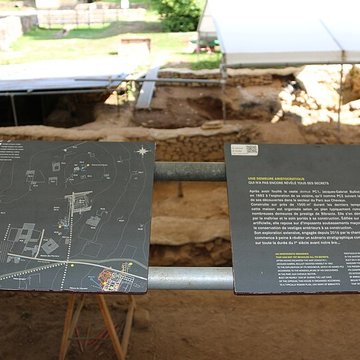 Oppidum du Mont-Beuvray, dit aussi oppidum de Bibracte également sur commune de Glux-en-Glenne, dans la Nièvre