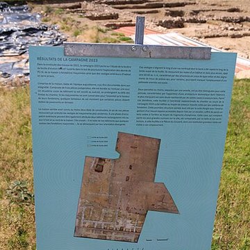 Oppidum du Mont-Beuvray, dit aussi oppidum de Bibracte également sur commune de Glux-en-Glenne, dans la Nièvre