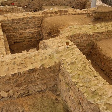 Oppidum du Mont-Beuvray, dit aussi oppidum de Bibracte également sur commune de Glux-en-Glenne, dans la Nièvre