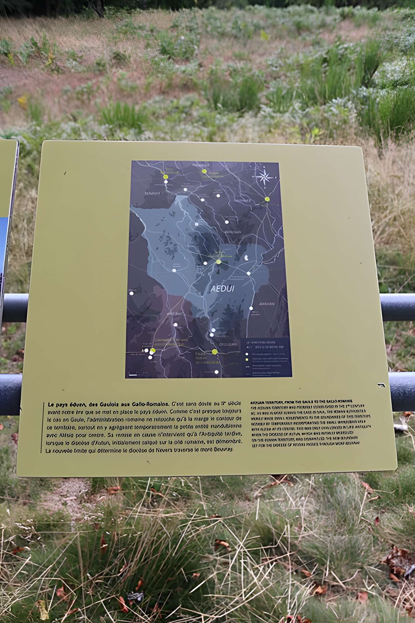 Oppidum du Mont-Beuvray, dit aussi oppidum de Bibracte (également sur commune de Glux-en-Glenne, dans la Nièvre)