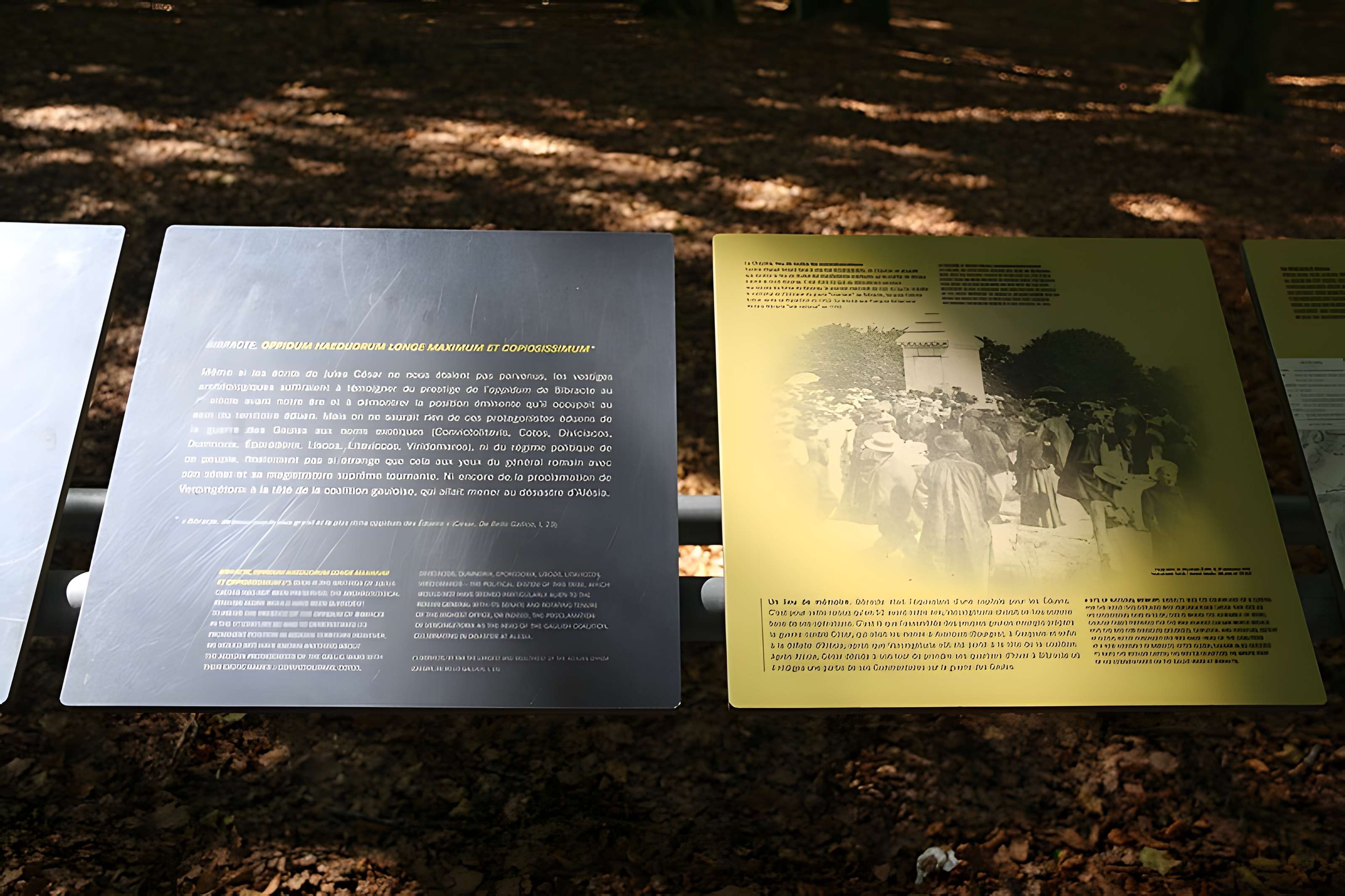 Oppidum du Mont-Beuvray, dit aussi oppidum de Bibracte (également sur commune de Glux-en-Glenne, dans la Nièvre)