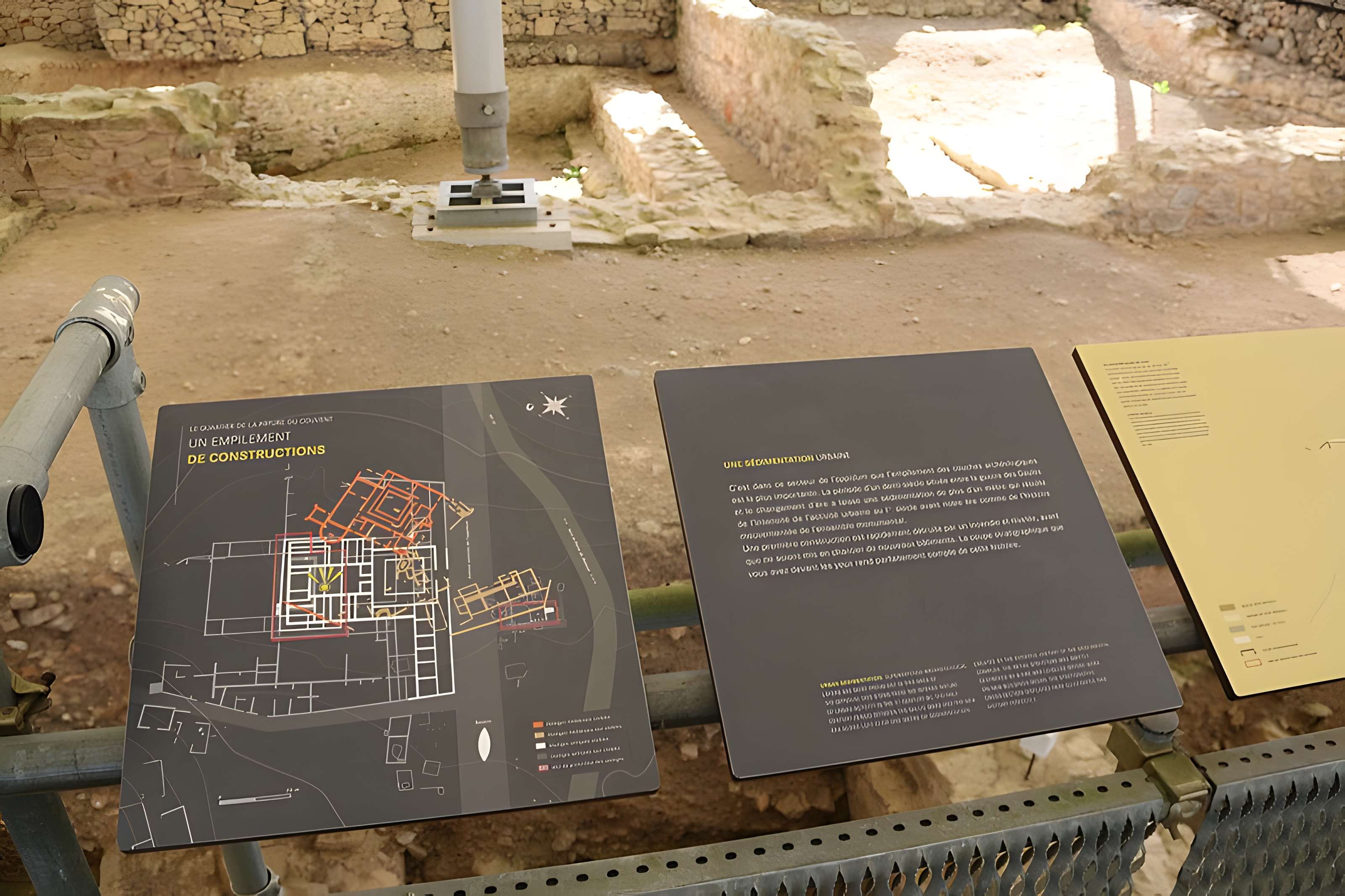 Oppidum du Mont-Beuvray, dit aussi oppidum de Bibracte (également sur commune de Glux-en-Glenne, dans la Nièvre)