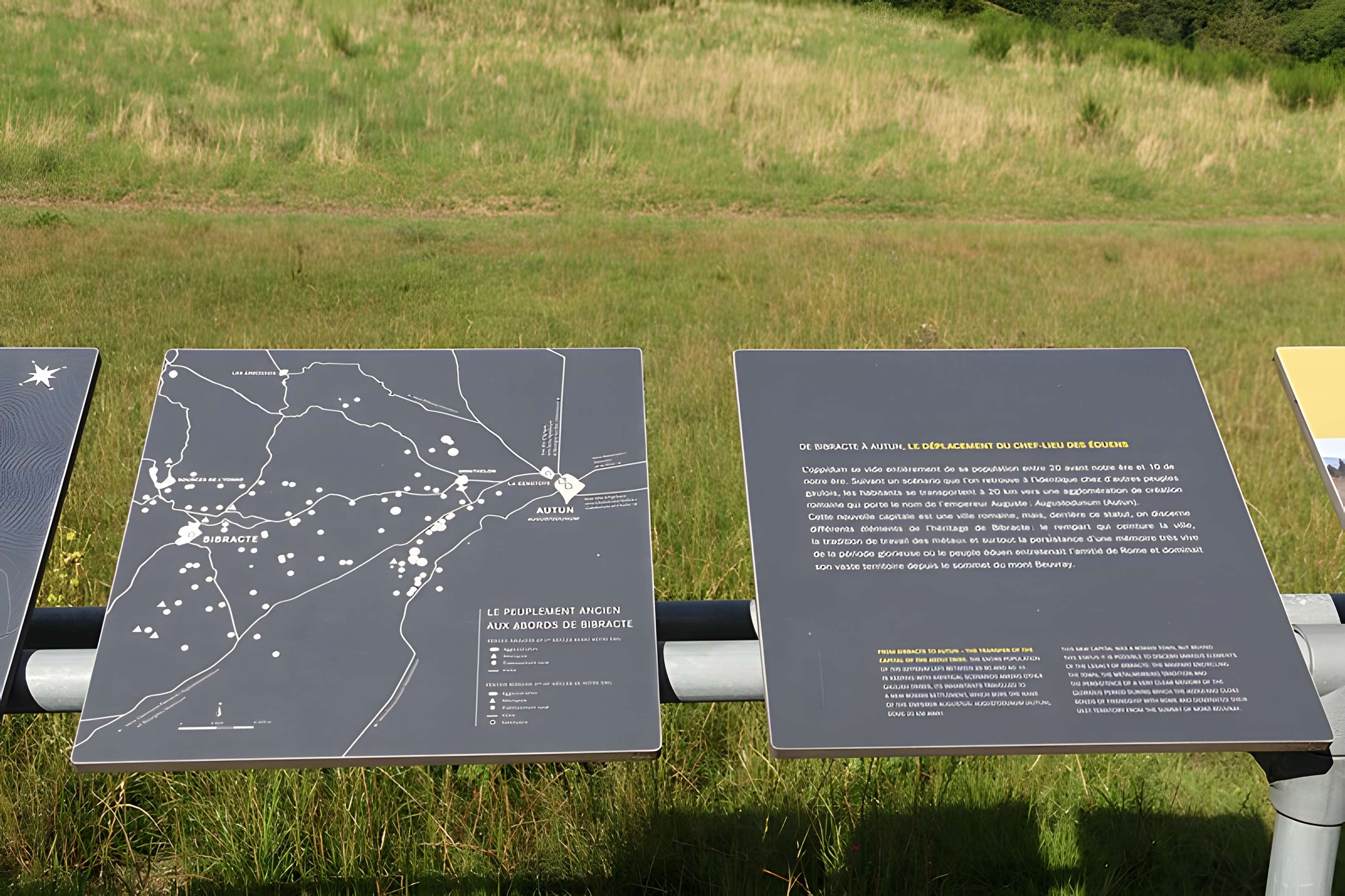 Oppidum du Mont-Beuvray, dit aussi oppidum de Bibracte (également sur commune de Glux-en-Glenne, dans la Nièvre)