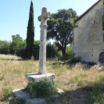 Chapelle Saint-Pierre de Vers-Pont-du-Gard
