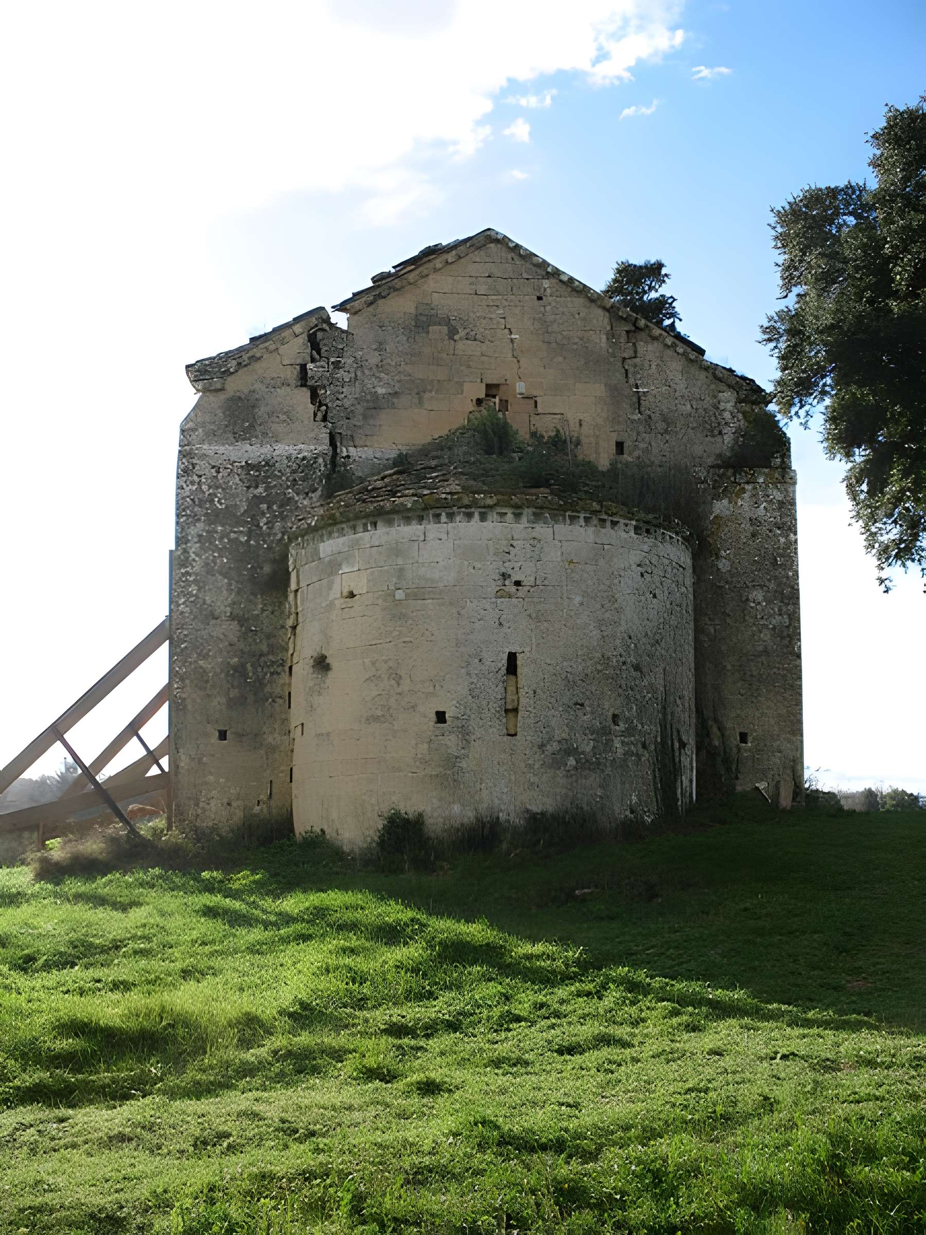 Chapelle Saint-Pierre de Vers-Pont-du-Gard