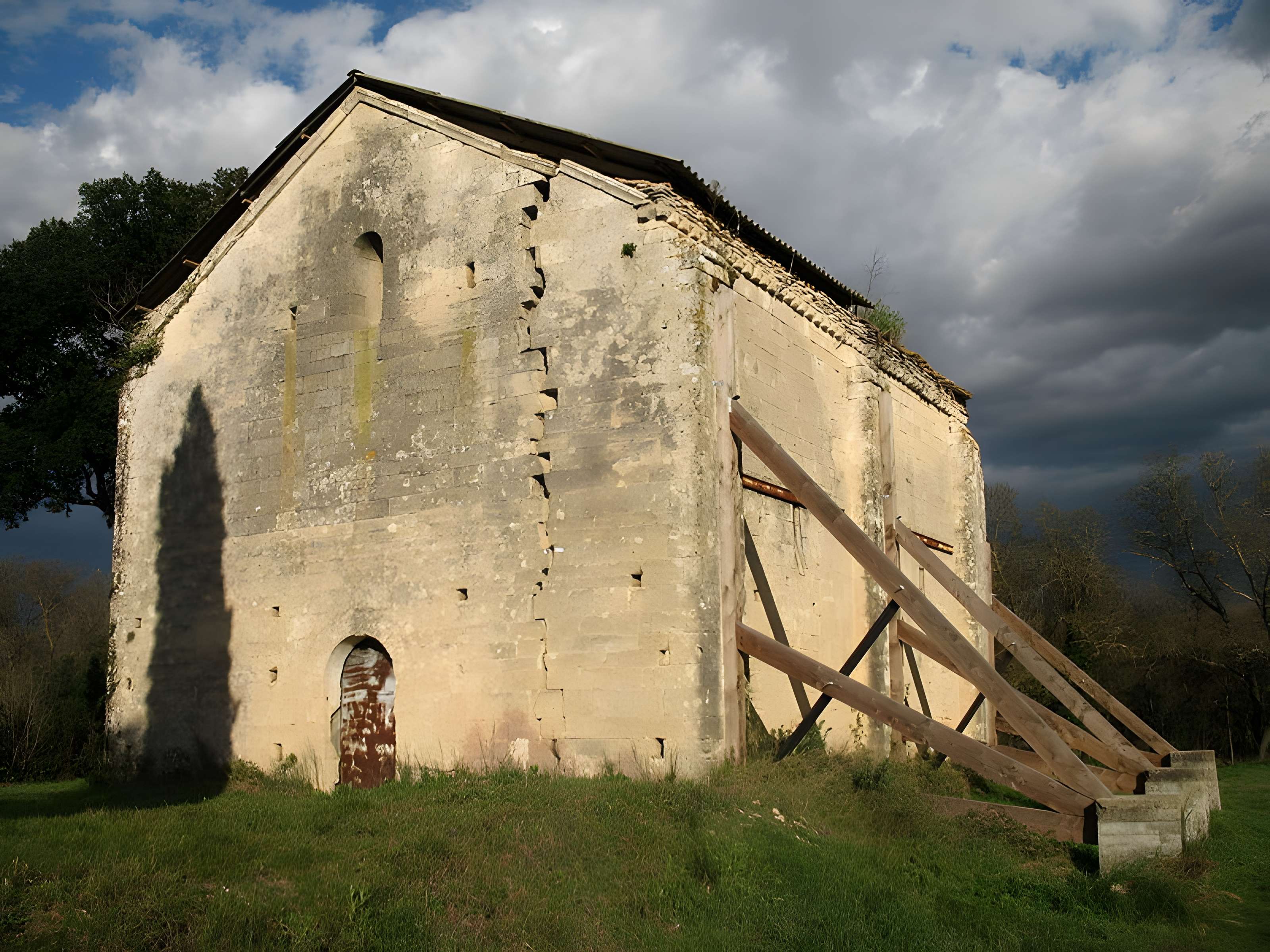 Chapelle Saint-Pierre de Vers-Pont-du-Gard