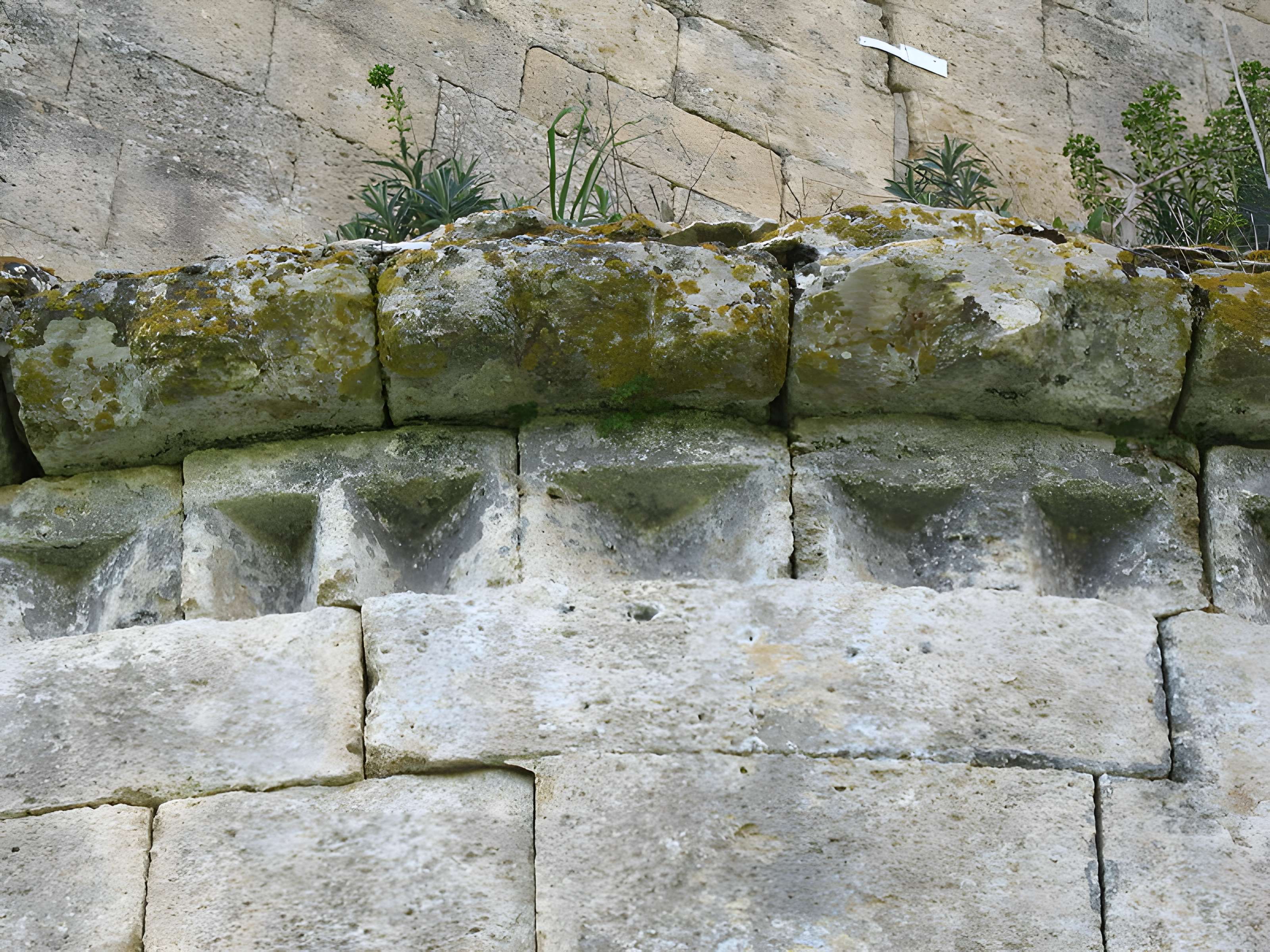 Chapelle Saint-Pierre de Vers-Pont-du-Gard
