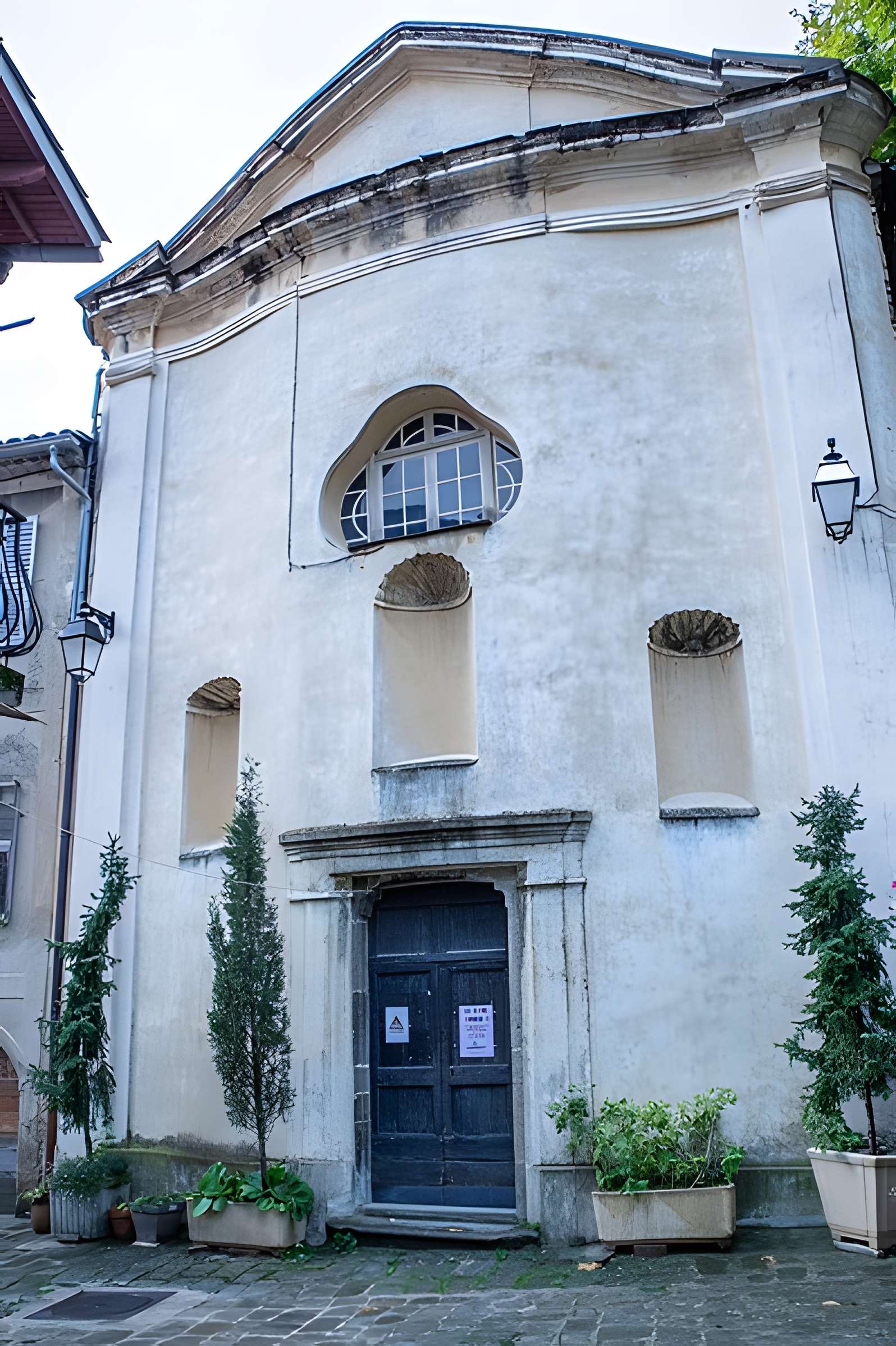 Chapelle Saint-Pierre ou chapelle des Pénitents noirs de Lucéram
