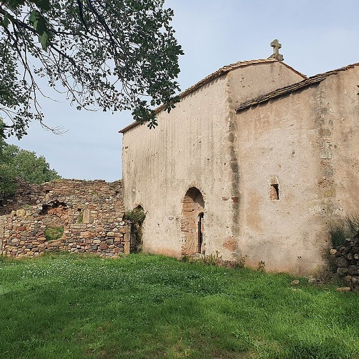 Photo de Ancien ermitage Saint-Pierre et tour de Leneyrac