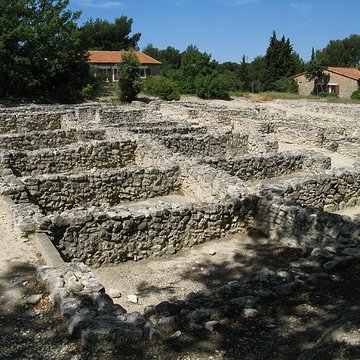 Vestiges de loppidum celto-ligure dEntremont