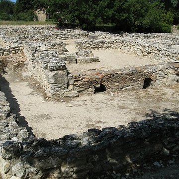 Vestiges de loppidum celto-ligure dEntremont