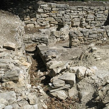 Vestiges de loppidum celto-ligure dEntremont