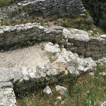 Vestiges de loppidum celto-ligure dEntremont