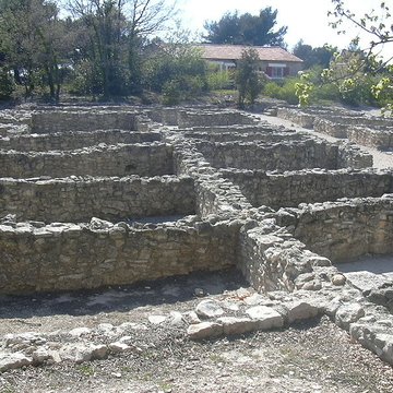 Vestiges de loppidum celto-ligure dEntremont