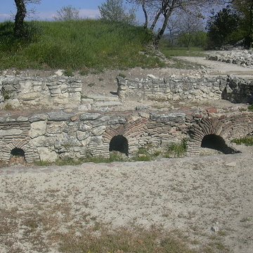 Vestiges de loppidum celto-ligure dEntremont