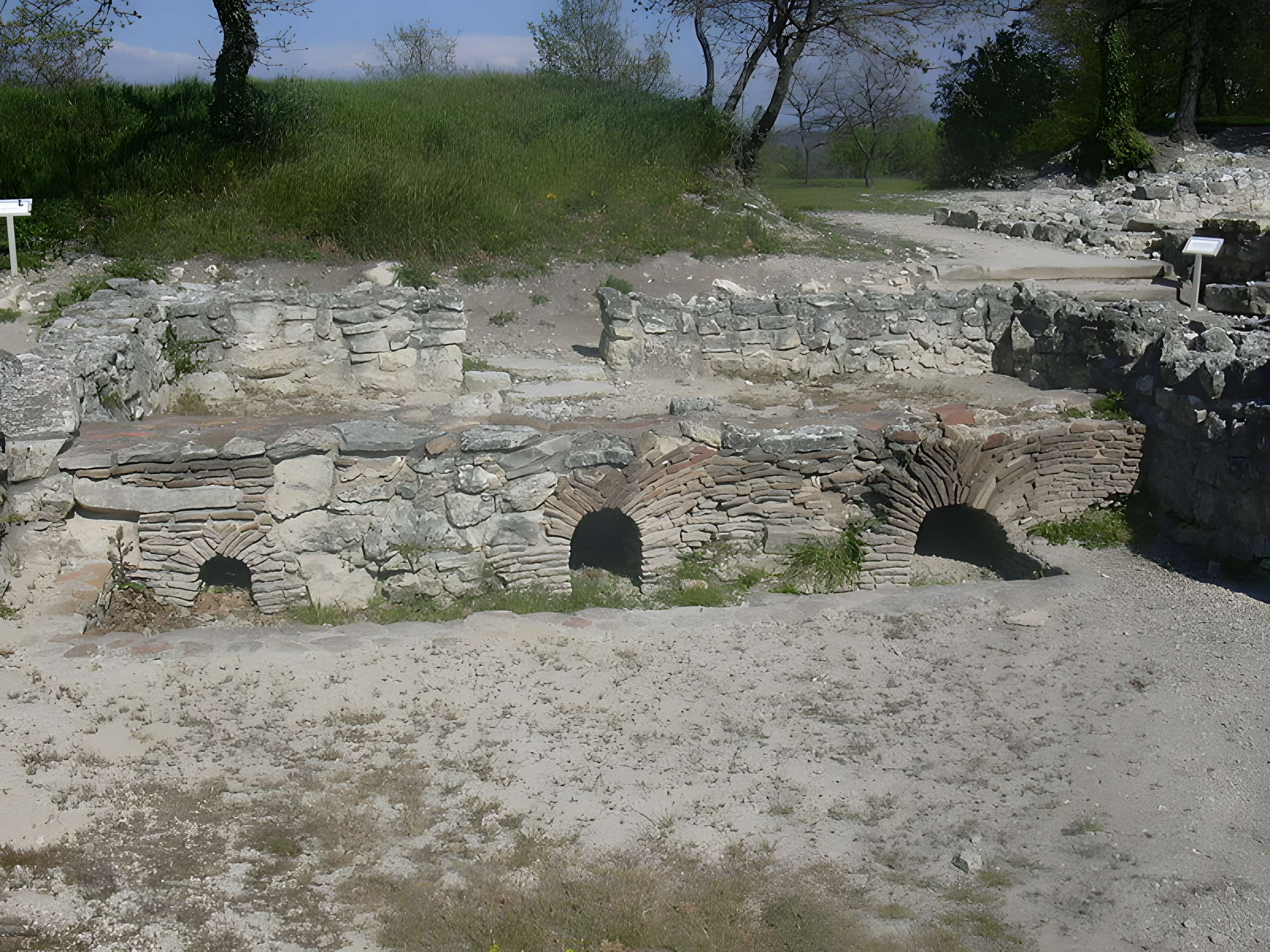 Vestiges de l'oppidum celto-ligure d'Entremont