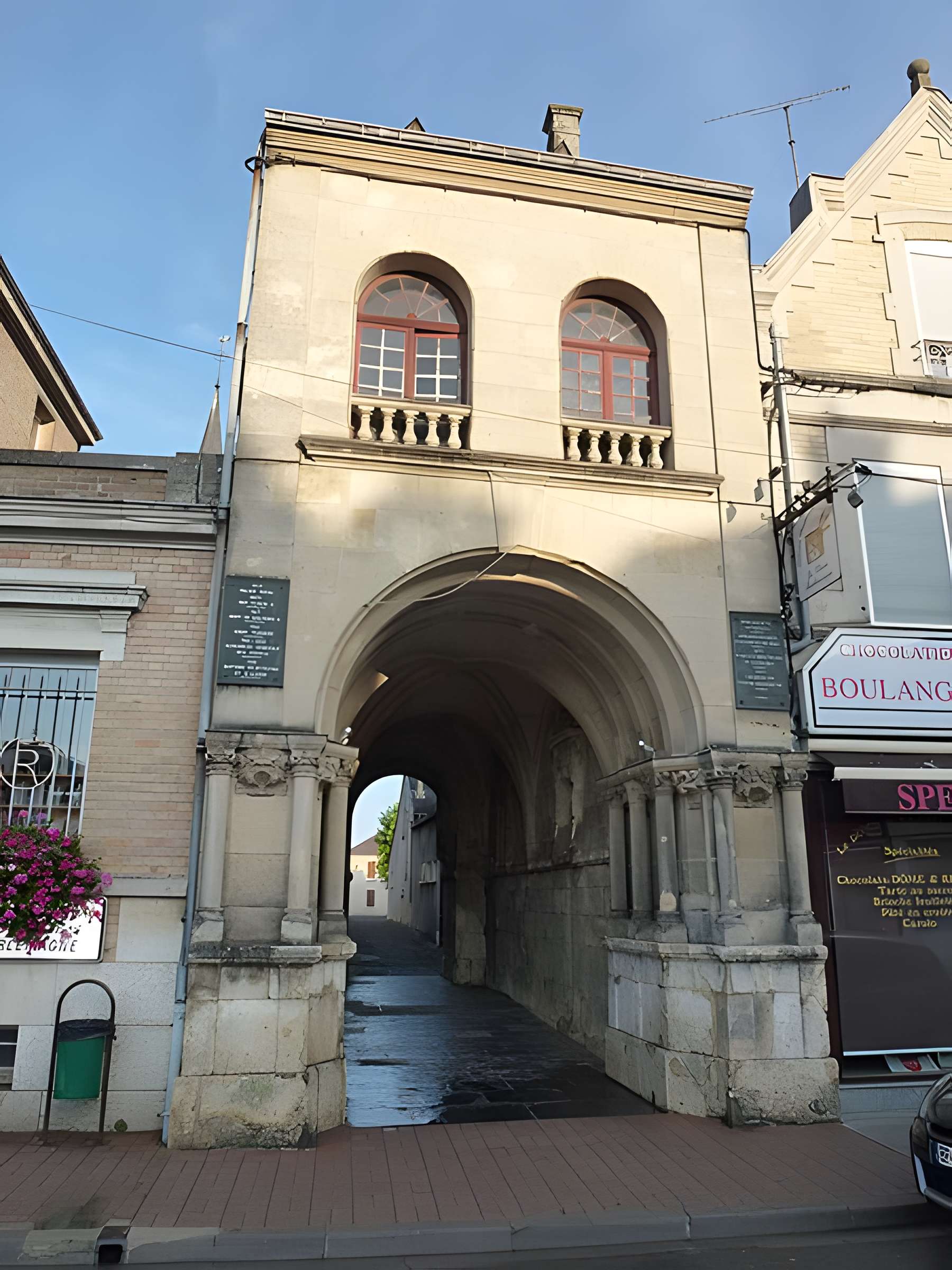 Palais de Charlemagne à Attigny