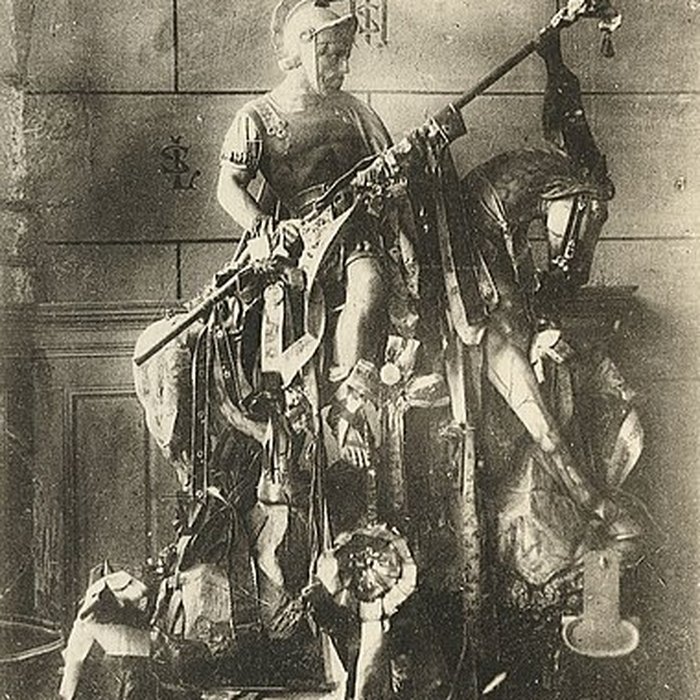 Photo de Chapelle seigneuriale Saint-Laurent de Saint-Gilles-Pligeaux