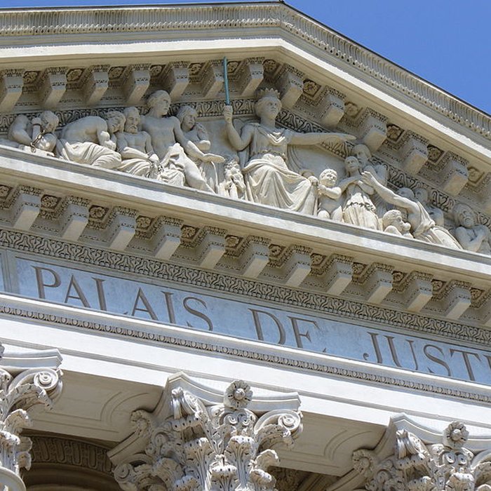 Photo de Palais de justice de Nîmes