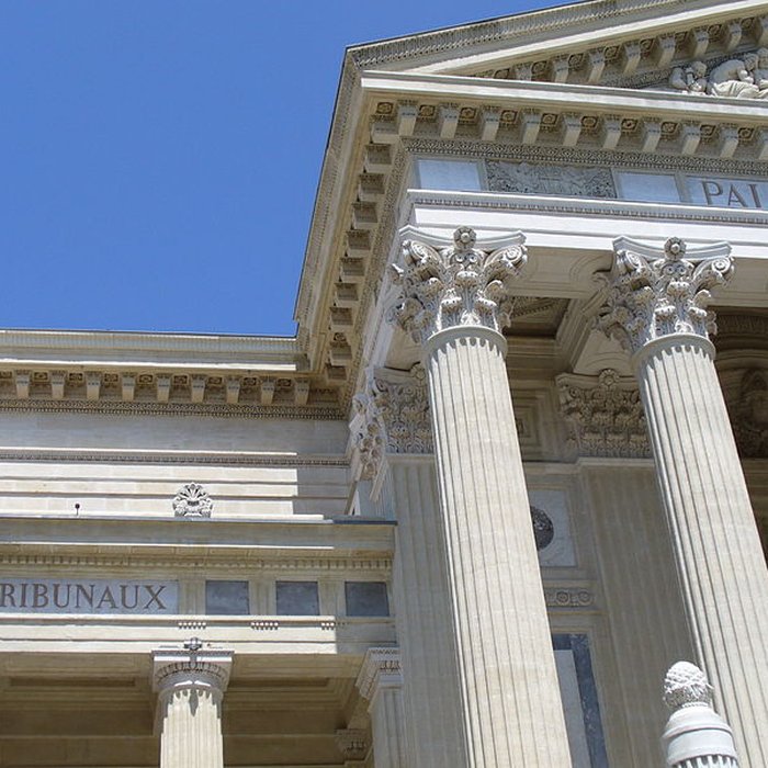 Photo de Palais de justice de Nîmes