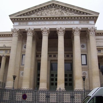 Palais de justice de Nîmes