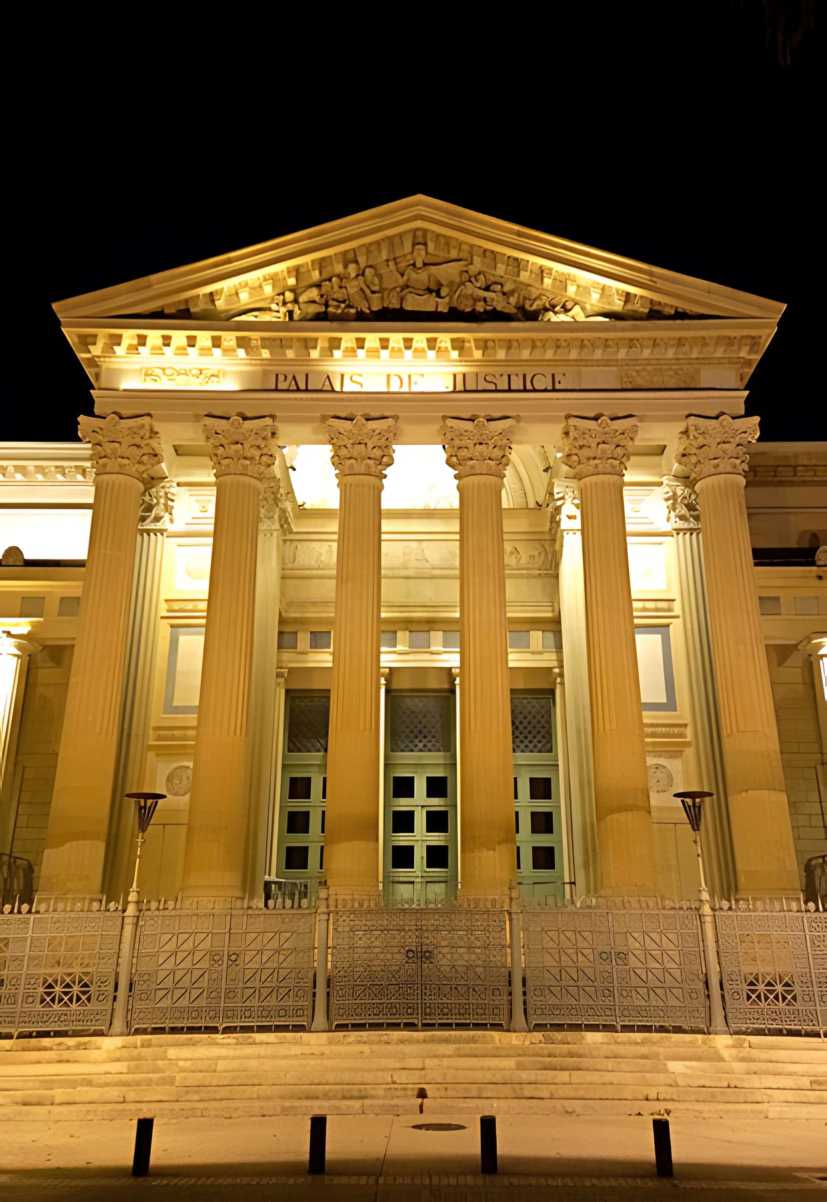 Palais de justice de Nîmes