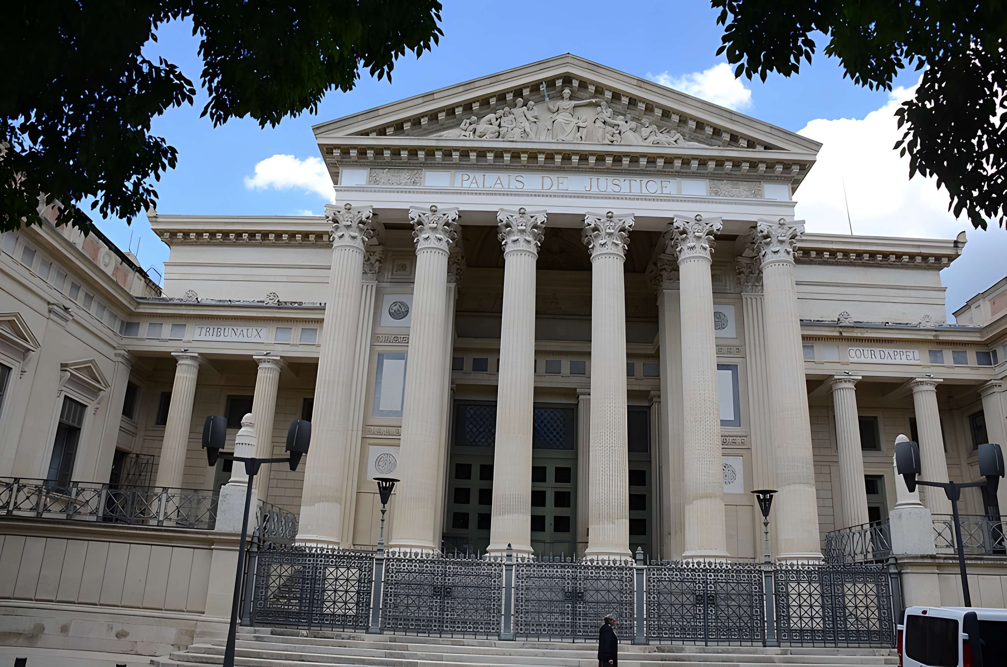 Palais de justice de Nîmes