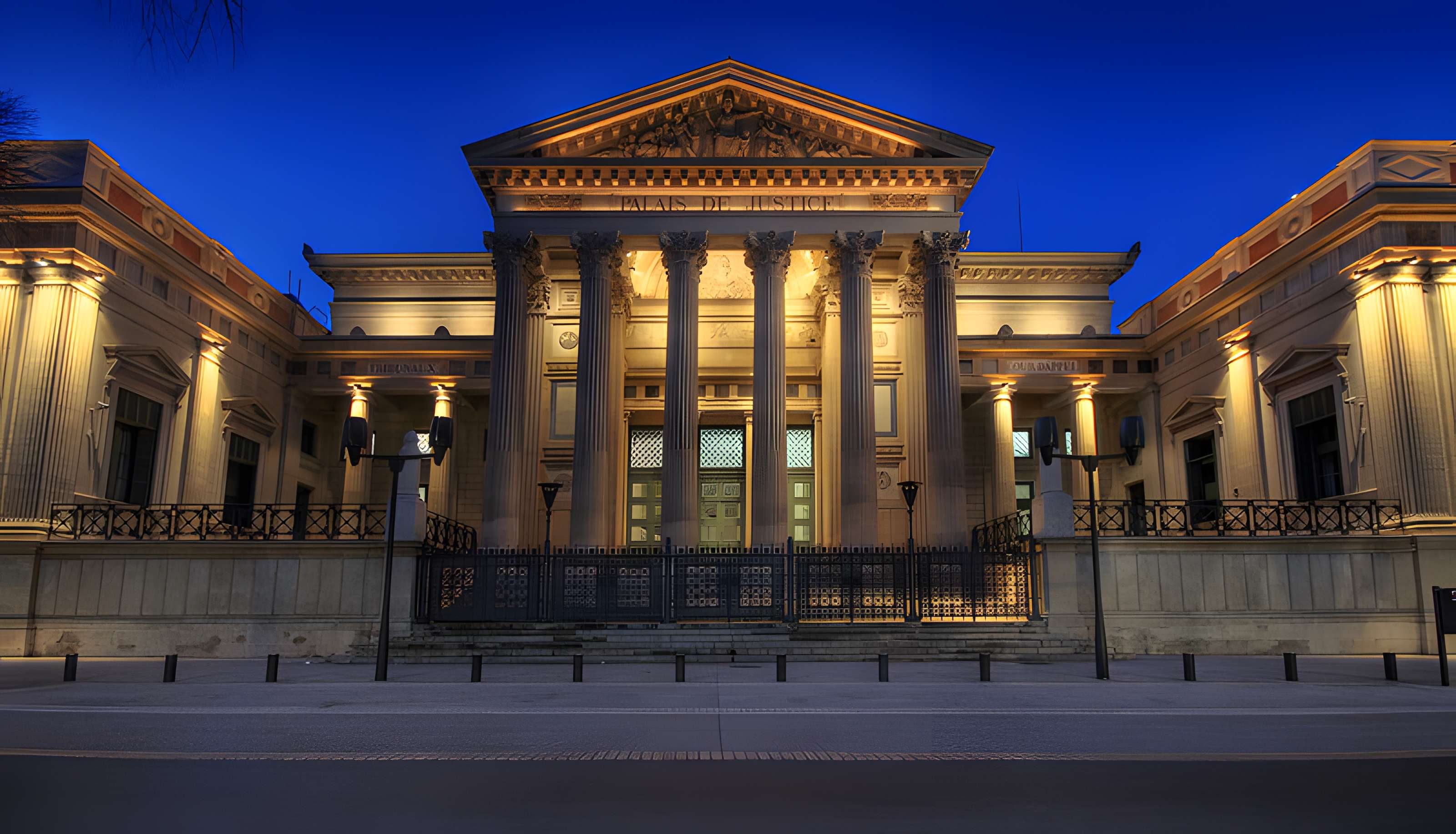 Palais de justice de Nîmes
