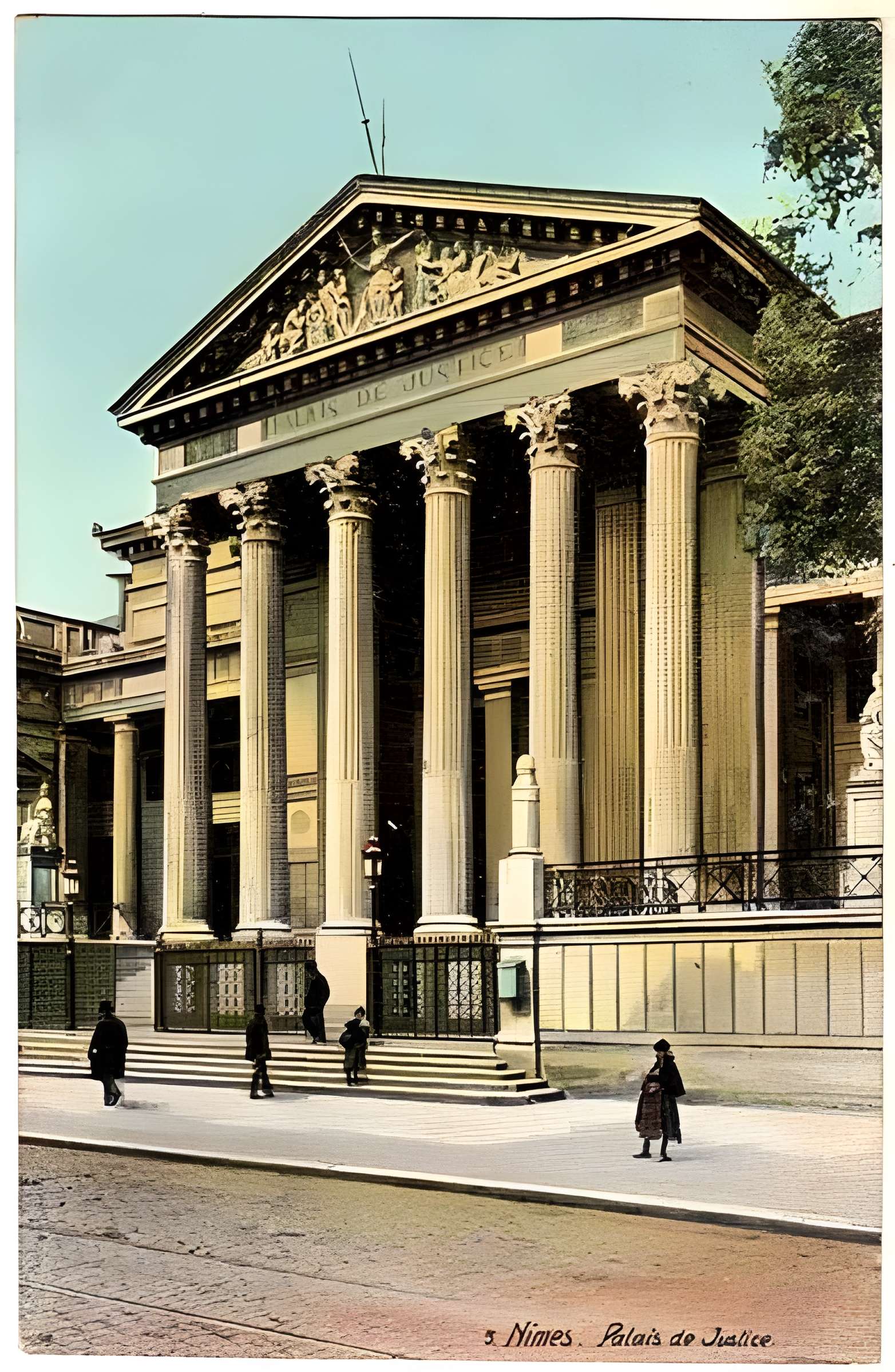 Palais de justice de Nîmes