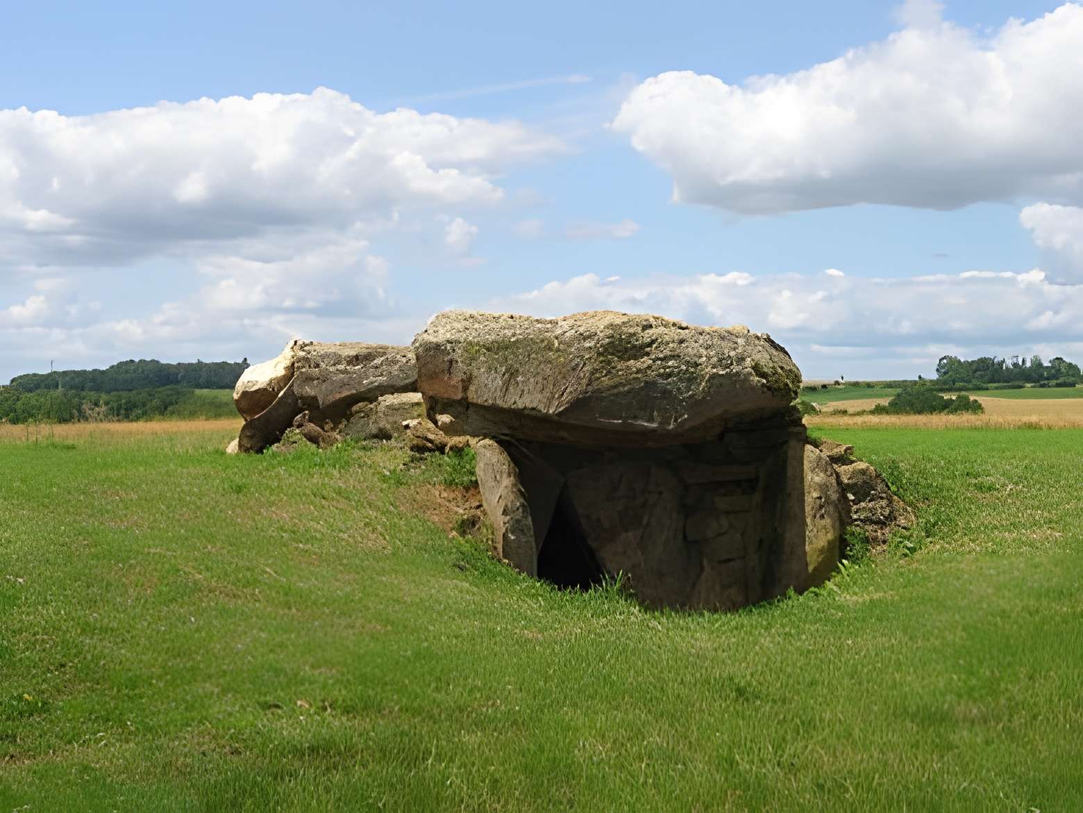 Allée couverte de Giraumont à Saint-Marcel 