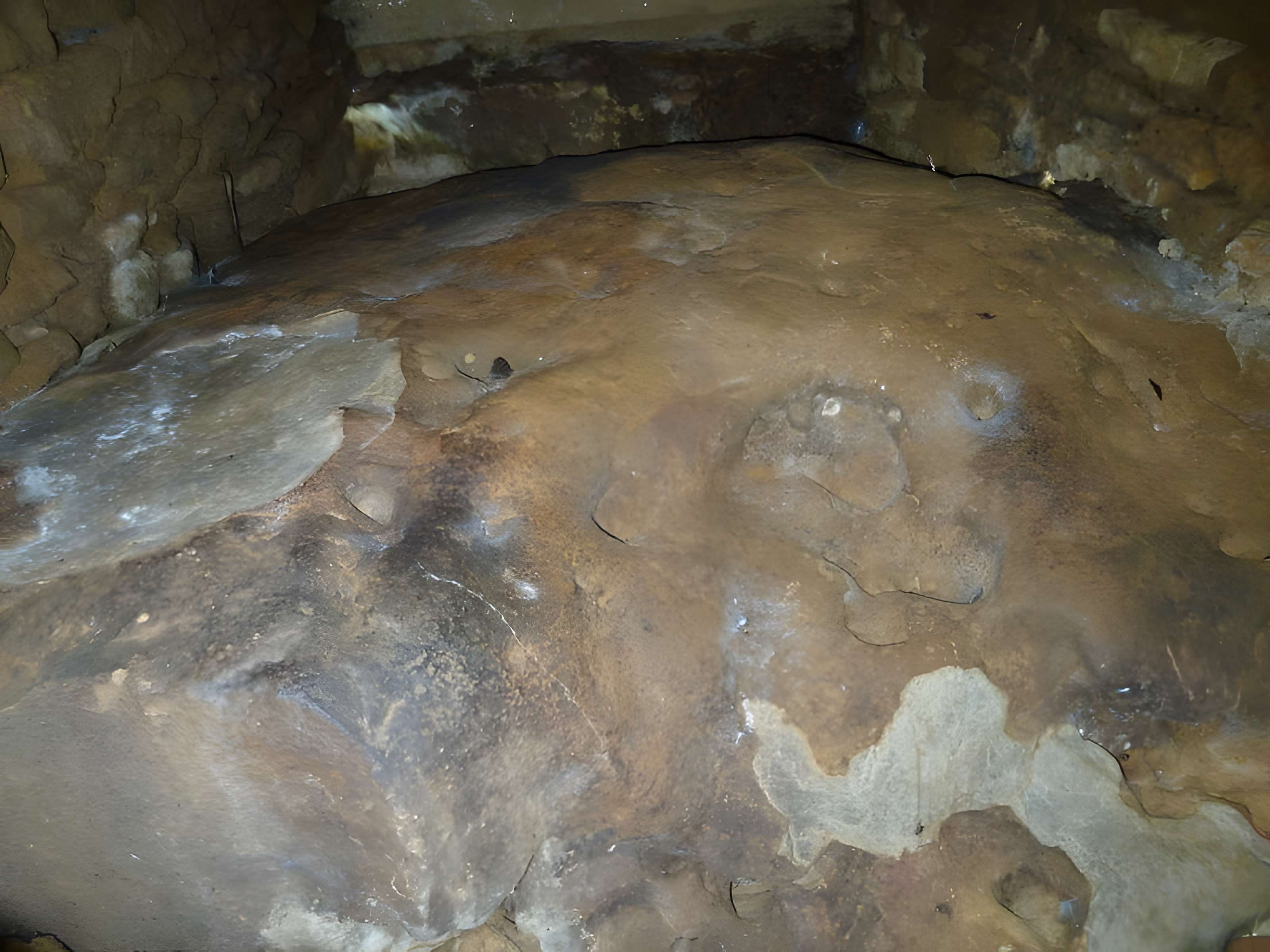 Allée couverte de Giraumont à Saint-Marcel