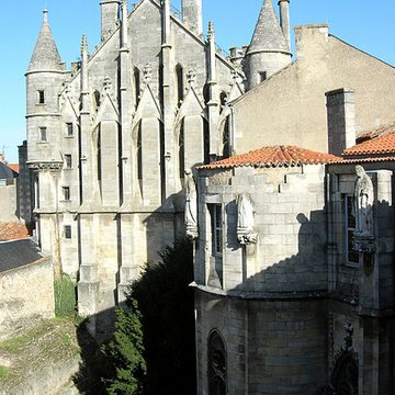 Palais des comtes de Poitiers