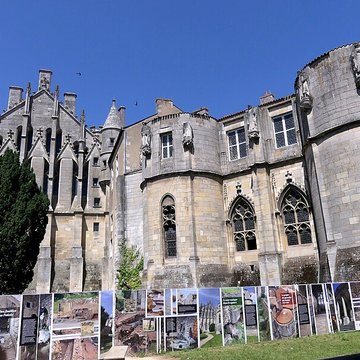 Palais des comtes de Poitiers