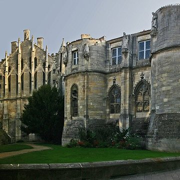 Palais des comtes de Poitiers