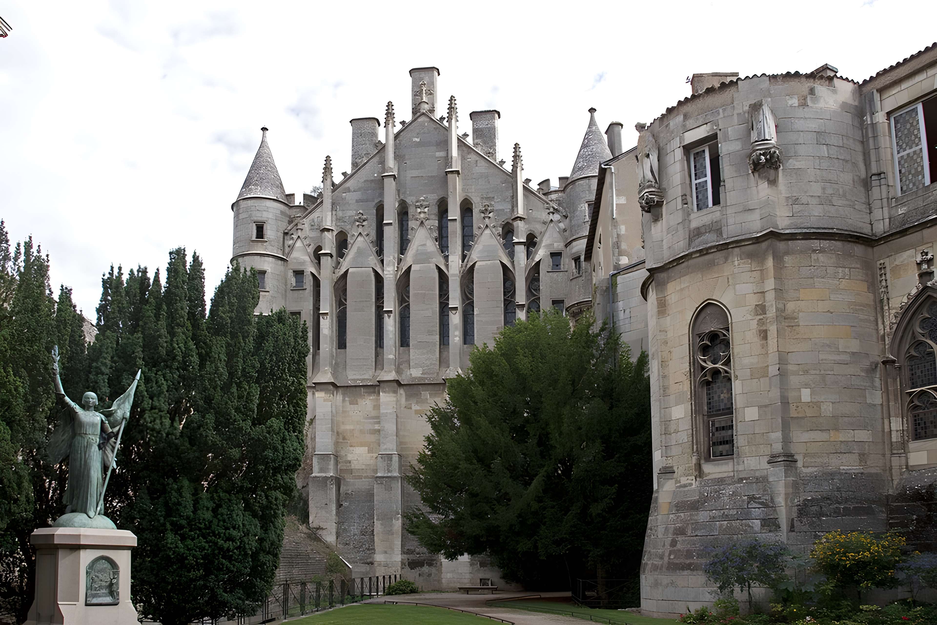 Palais des comtes de Poitiers