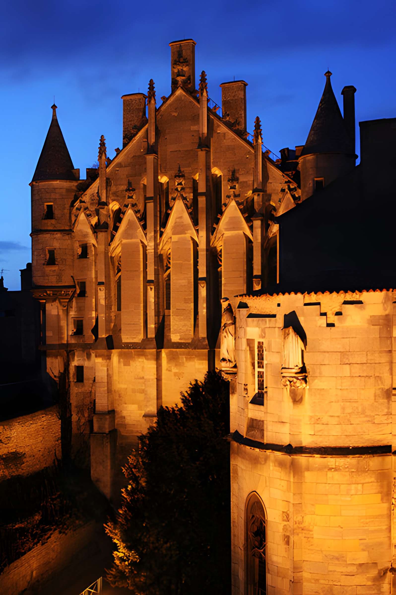 Palais des comtes de Poitiers