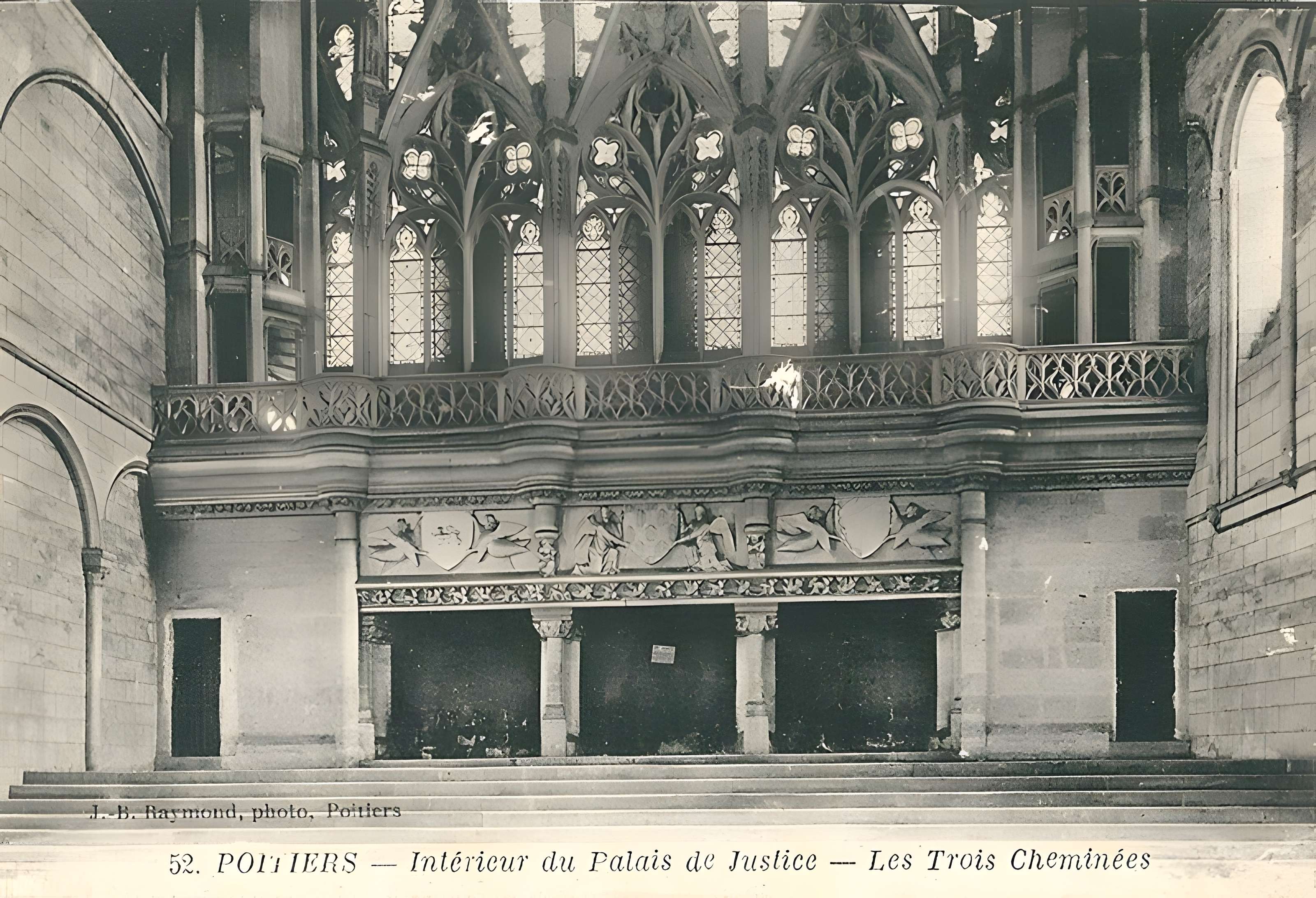 Palais des comtes de Poitiers