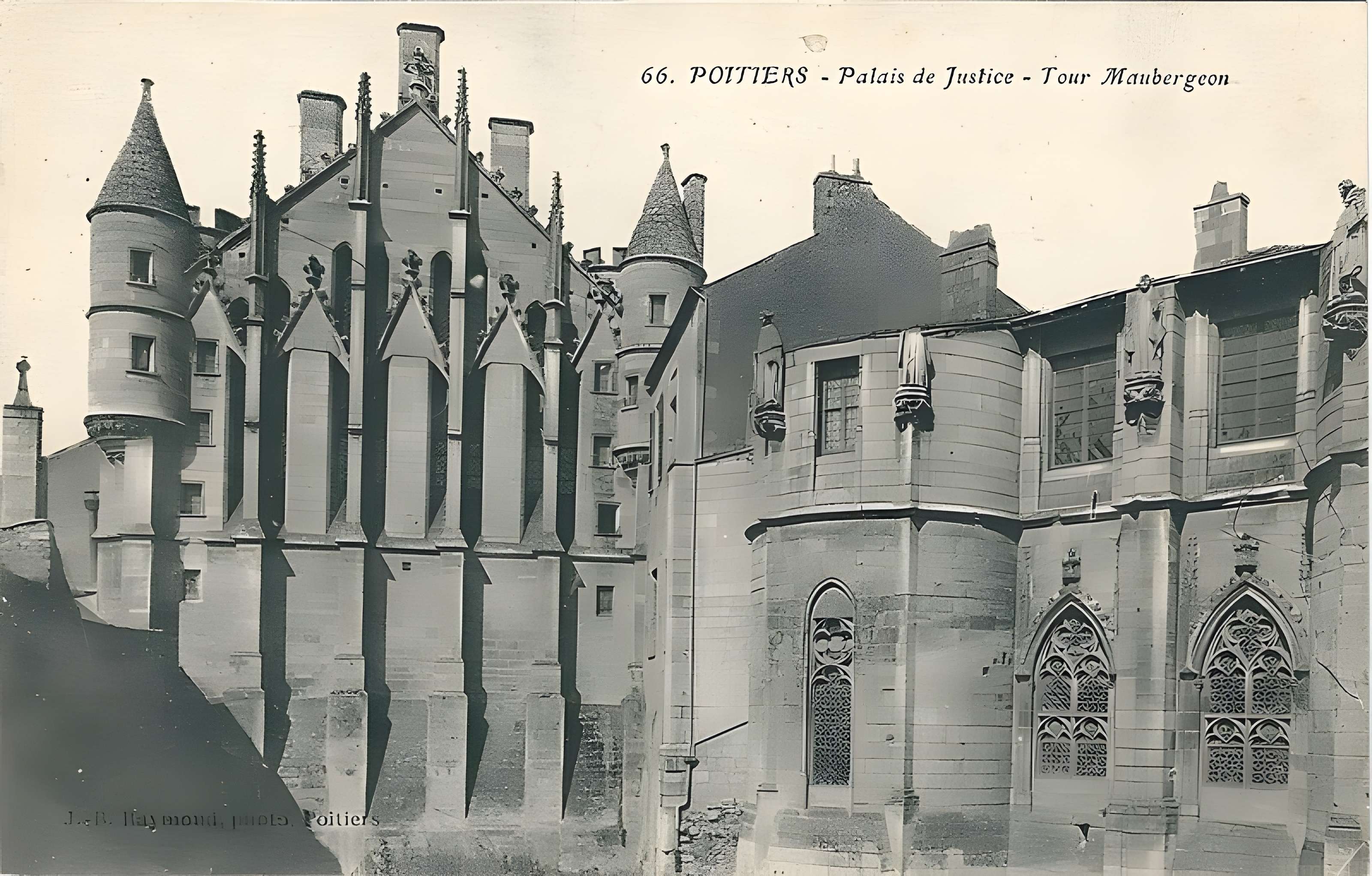 Palais des comtes de Poitiers