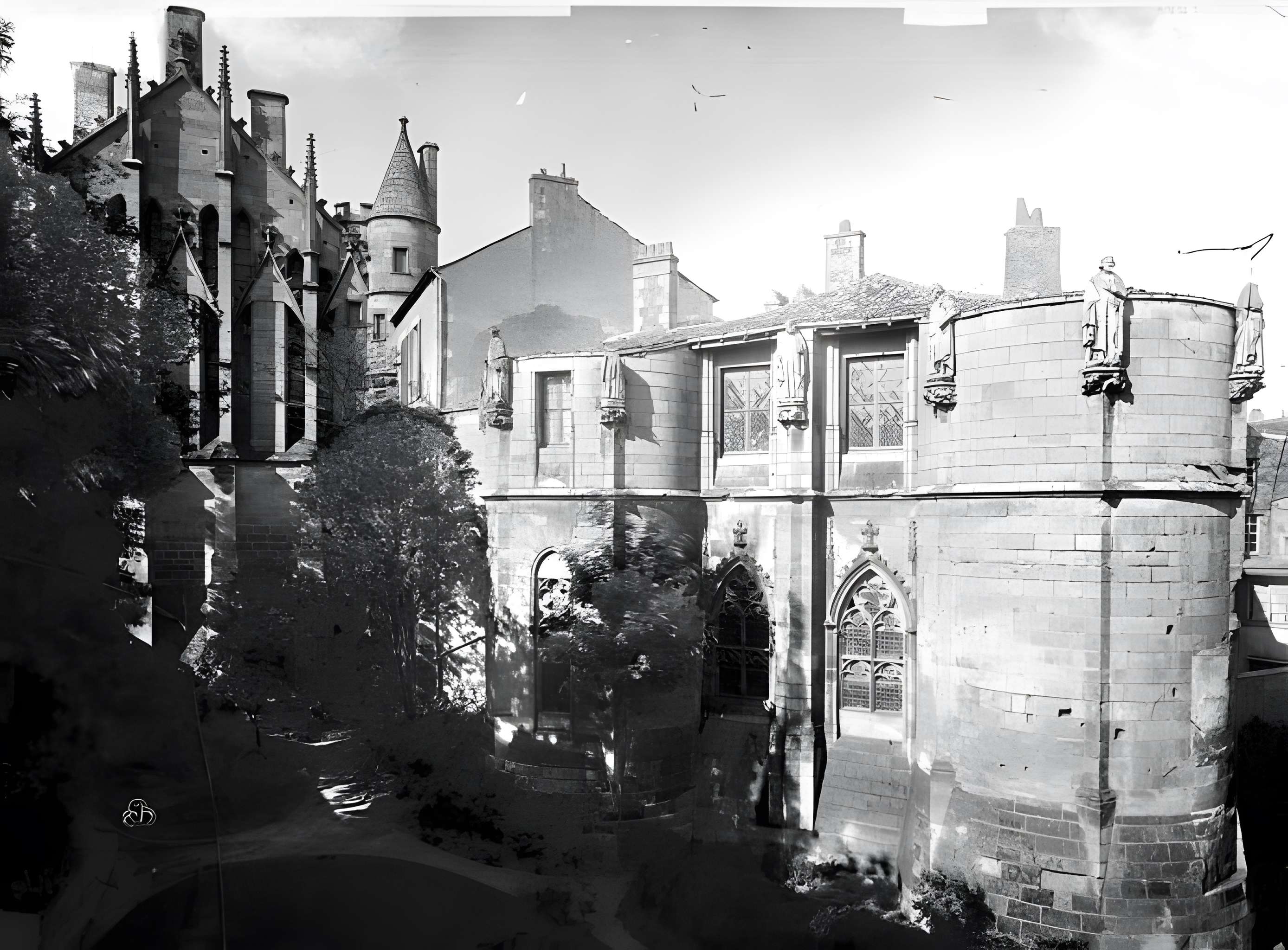 Palais des comtes de Poitiers