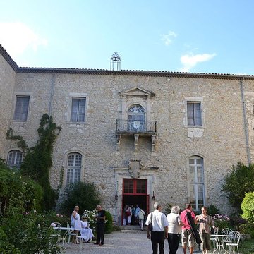 palais des eveques de bourg saint andeol