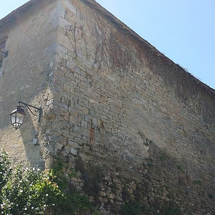 Photo de Château de Baume à Saint-Lothain