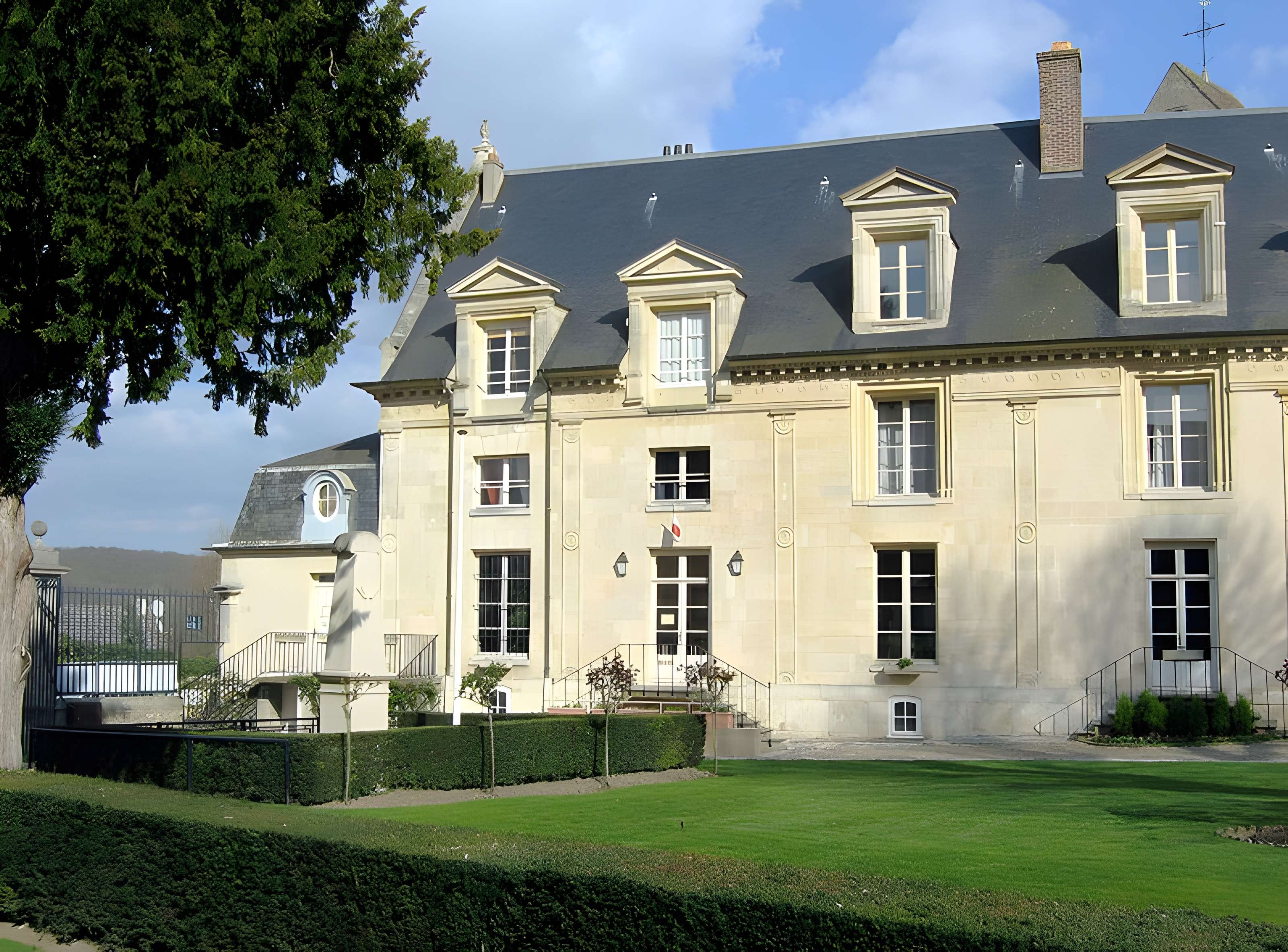 Château de Bazemont 