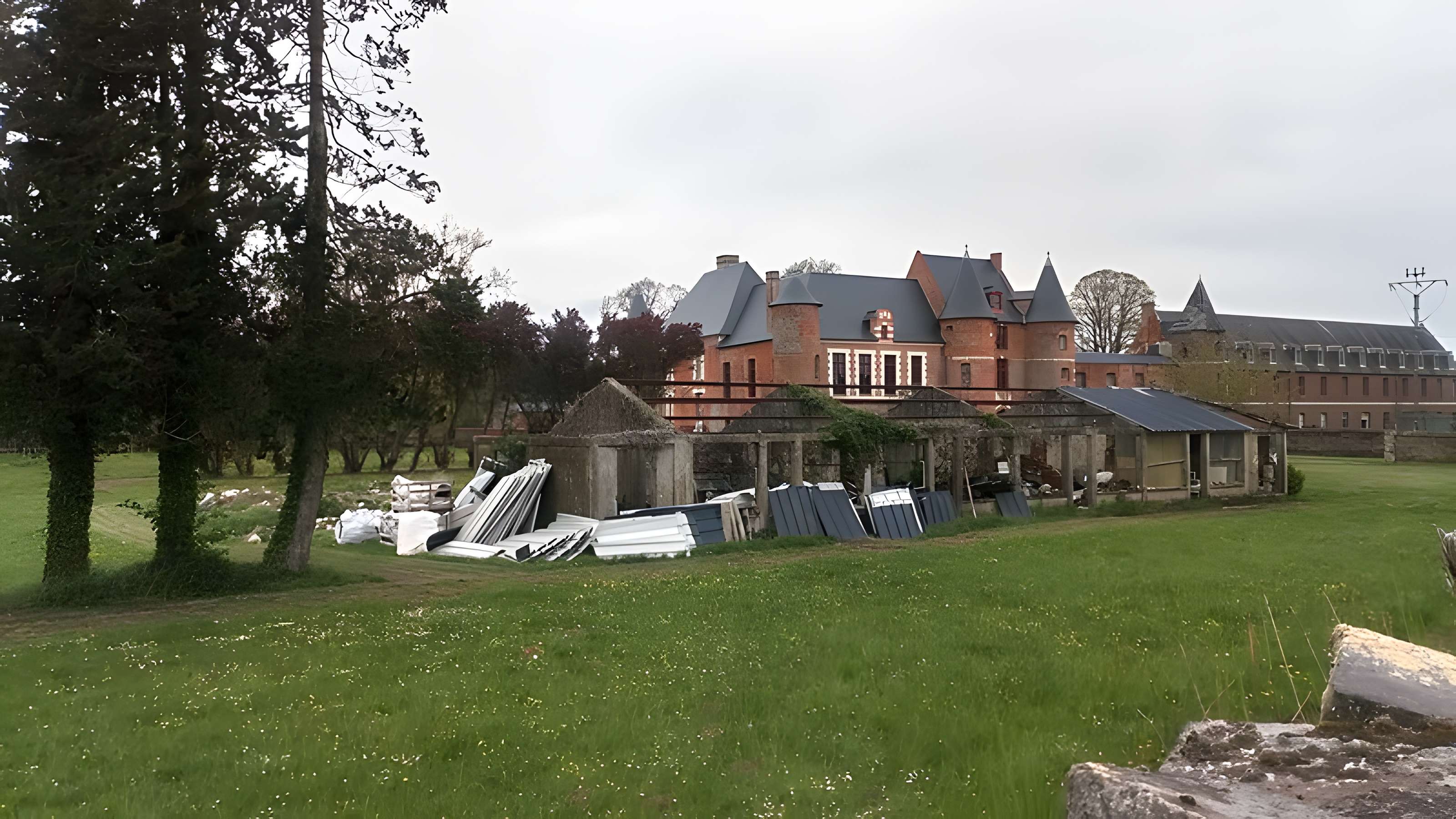 Château de Beaucamps-le-Jeune