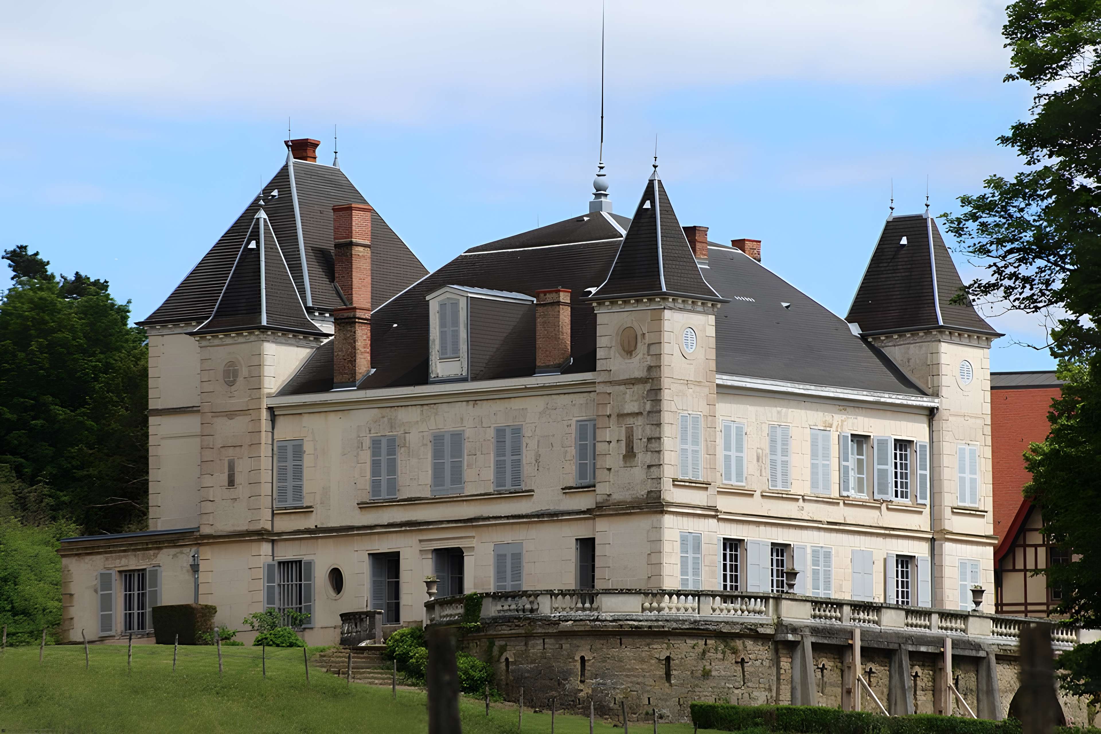 Château de Beaumont à Saint-Étienne-sur-Chalaronne
