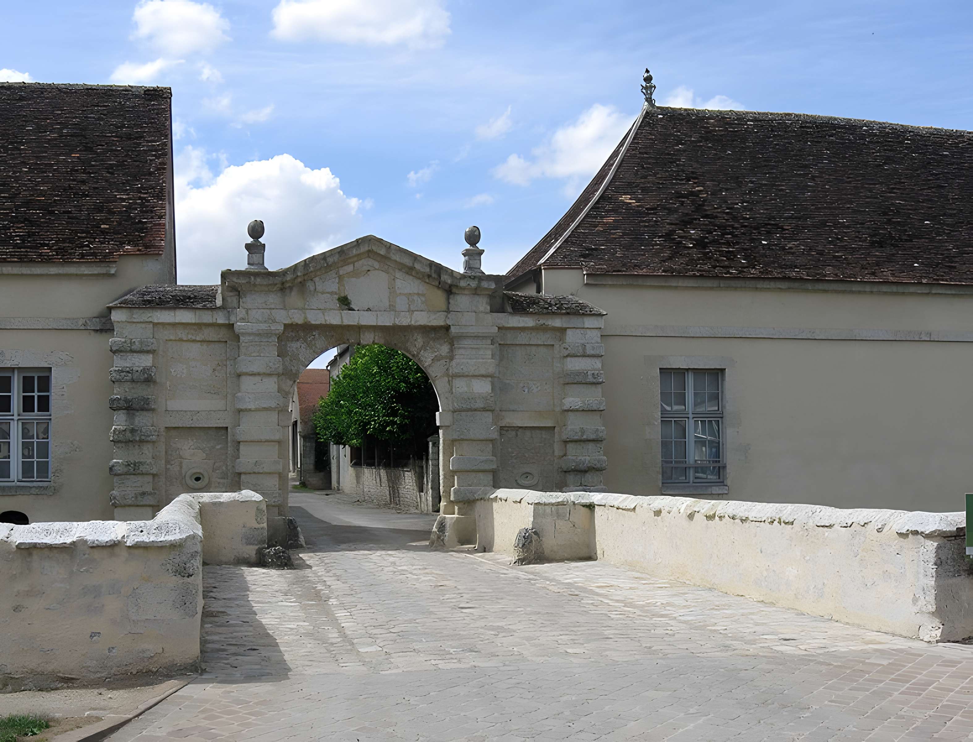 Château de Beaumont-du-Gâtinais
