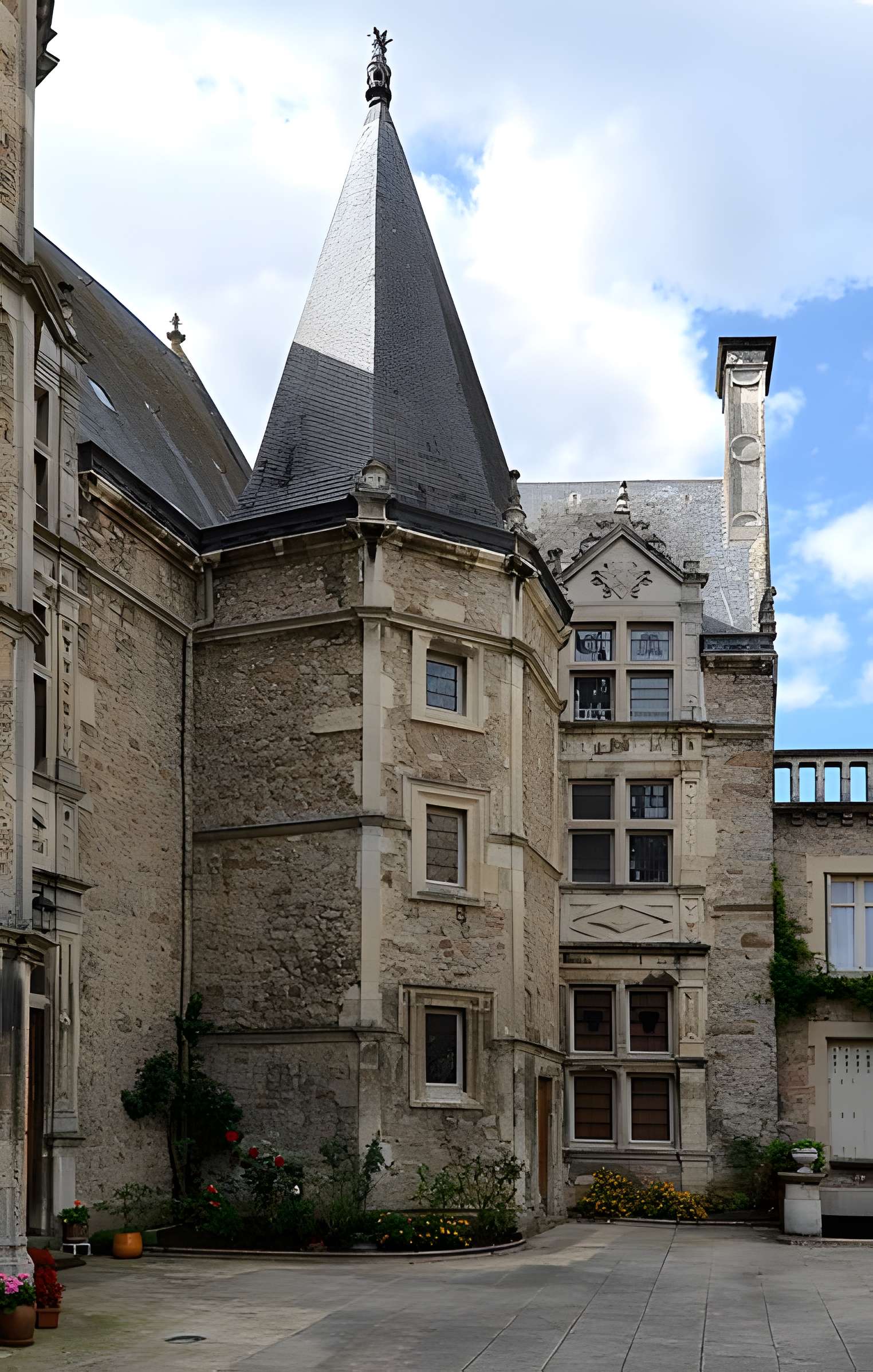 Palais du Grabatoire du Mans