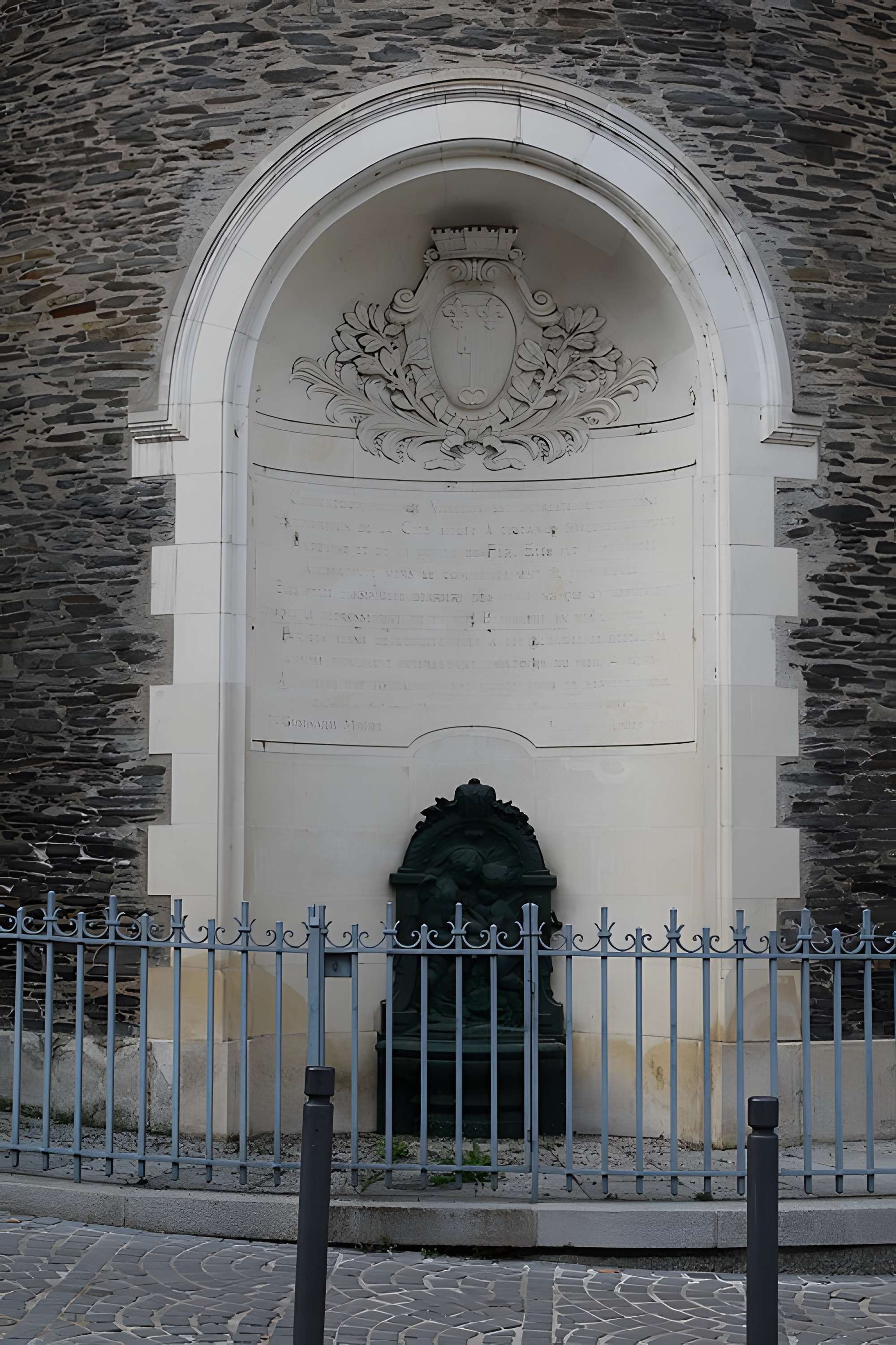 Ancien évêché ou Palais du Tau