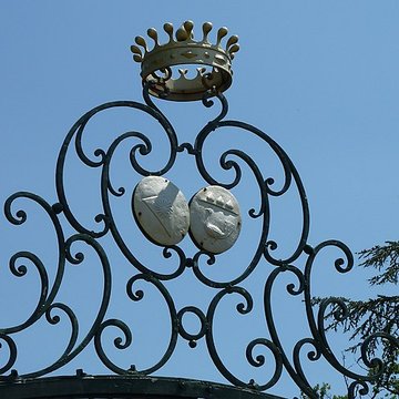Château et dépendances