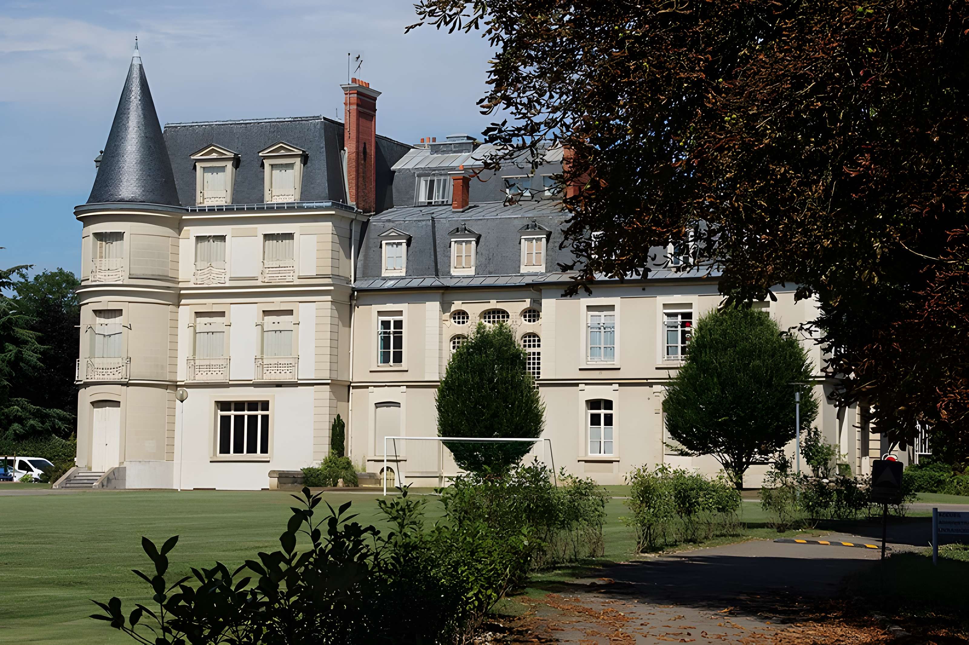 Domaine de Brunehaut (vestiges de l'ancien)