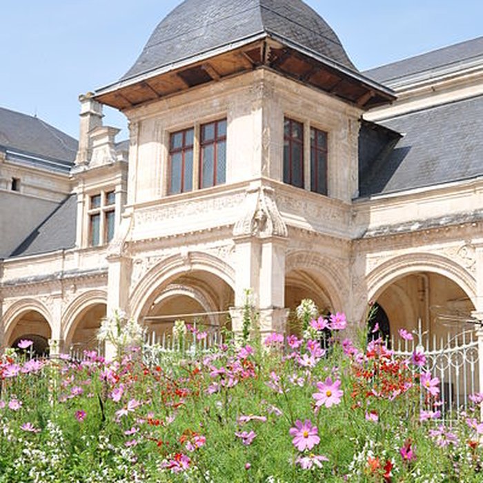 Photo de Pavillon dAnne de Beaujeu à Moulins